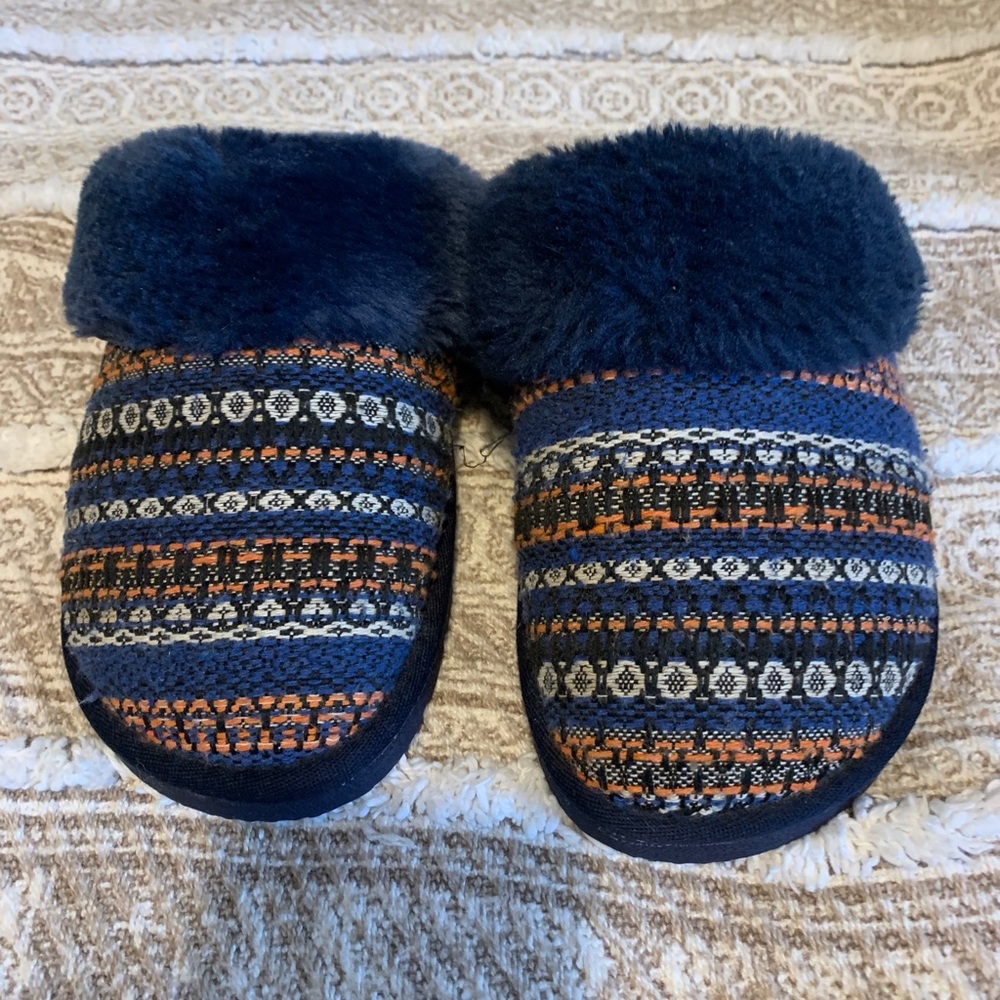 LAMO faux fur slippers